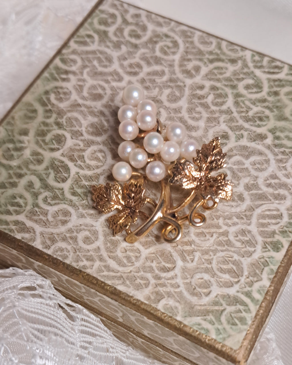 Gold Pearl Broach